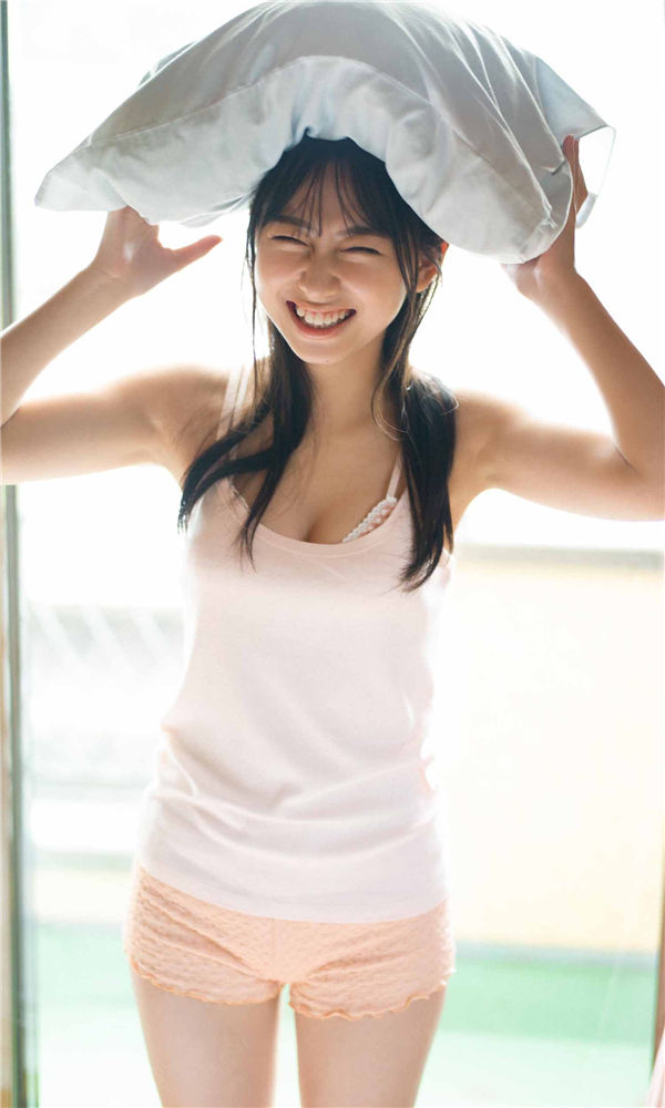 本间菜穗写真集《生意気セブンティーン》高清全本[50P]