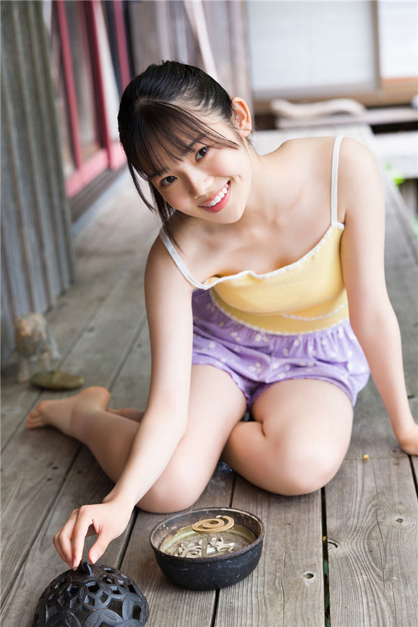 志田琥珀写真集《海街の放課後》高清全本[64P]