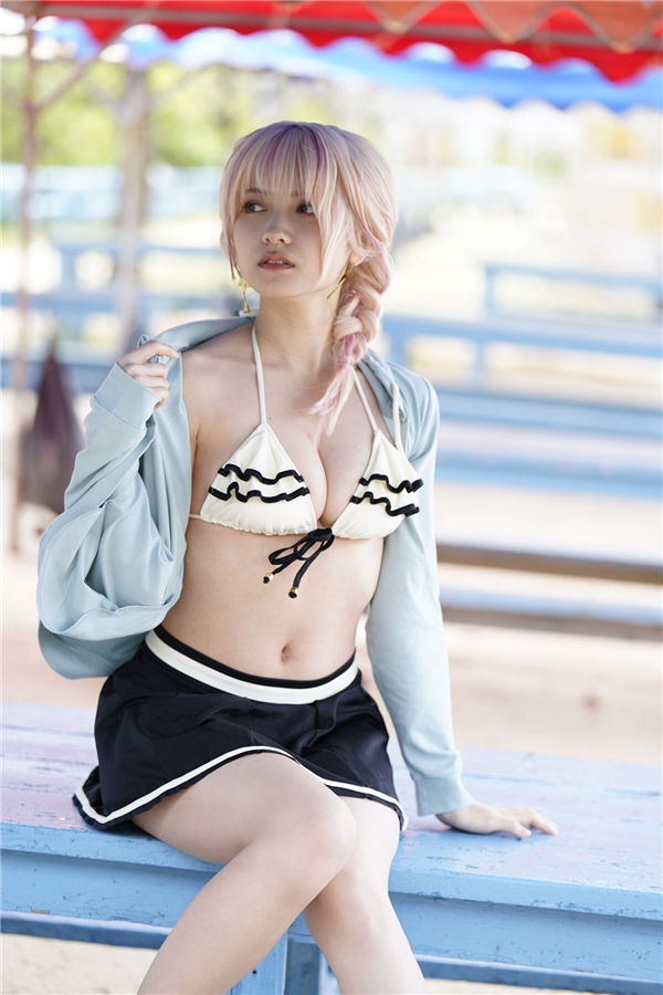 桃月梨子写真集《不器用な先輩。》高清全本[56P]