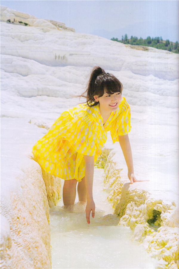 花泽香菜写真集《遠い口笛》高清全本[95P]