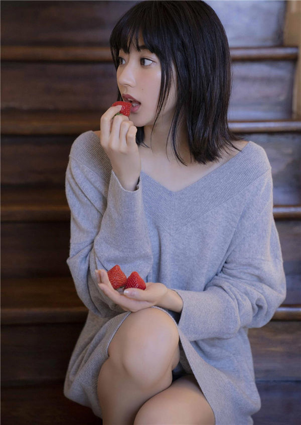 武田玲奈写真集《RENARENA》高清全本[37P]