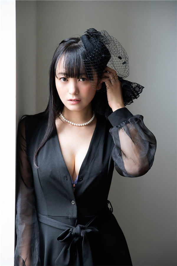 脊山麻理子写真集《愛人生活》高清全本[66P]