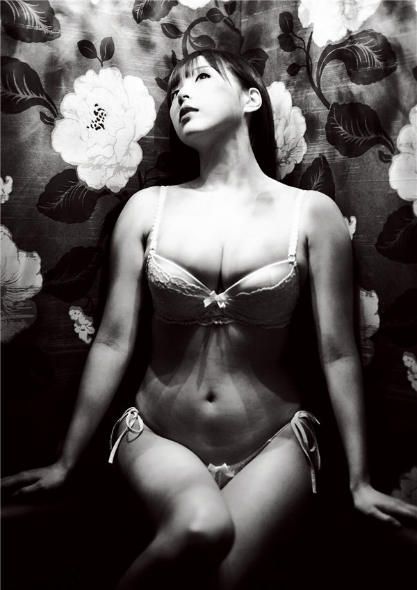 川村那月写真集《Real me》高清全本[179P]