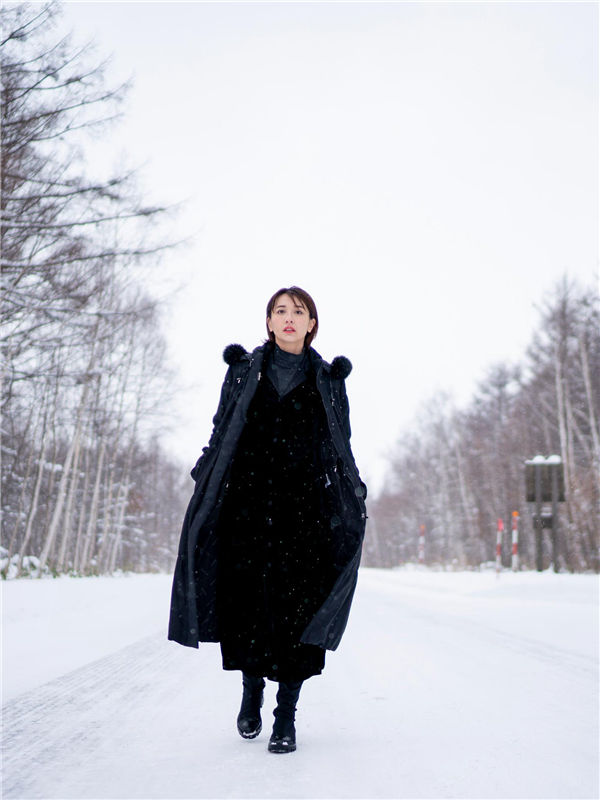 山崎真实写真集《silent》高清全本[79P]