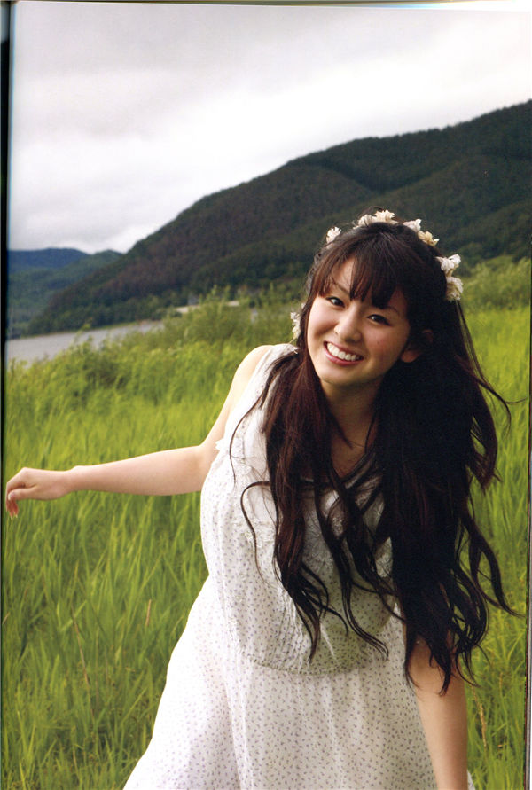 菅谷梨沙子写真集《梨想》高清全本[90P]