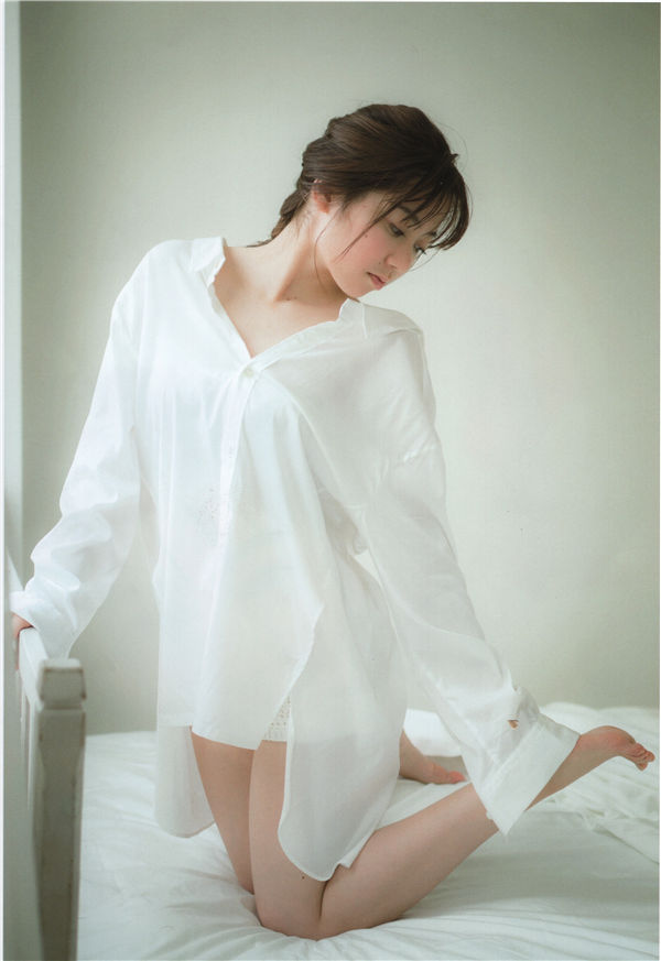 欅坂46写真集《21人の未完成》高清全本[340P]