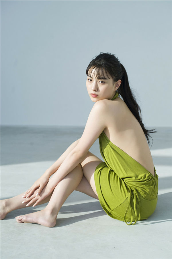 鹤嶋乃爱写真集《秘密》高清全本[225P]