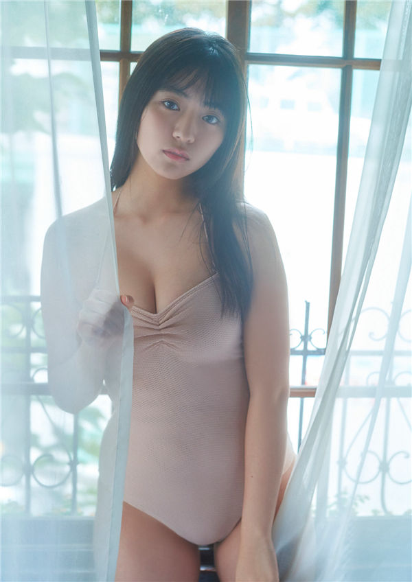 丰田露娜写真集《恋の光線》高清全本[77P]