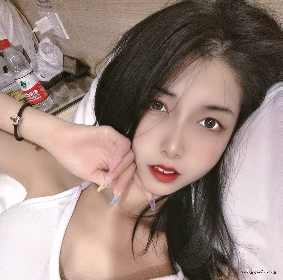 鱼鱼足影 - 全套足袜写真&amp;视频[91期-2024.8]