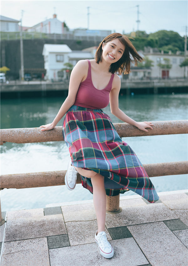 村岛未悠写真集《手を伸ばせば…》高清全本[50P]