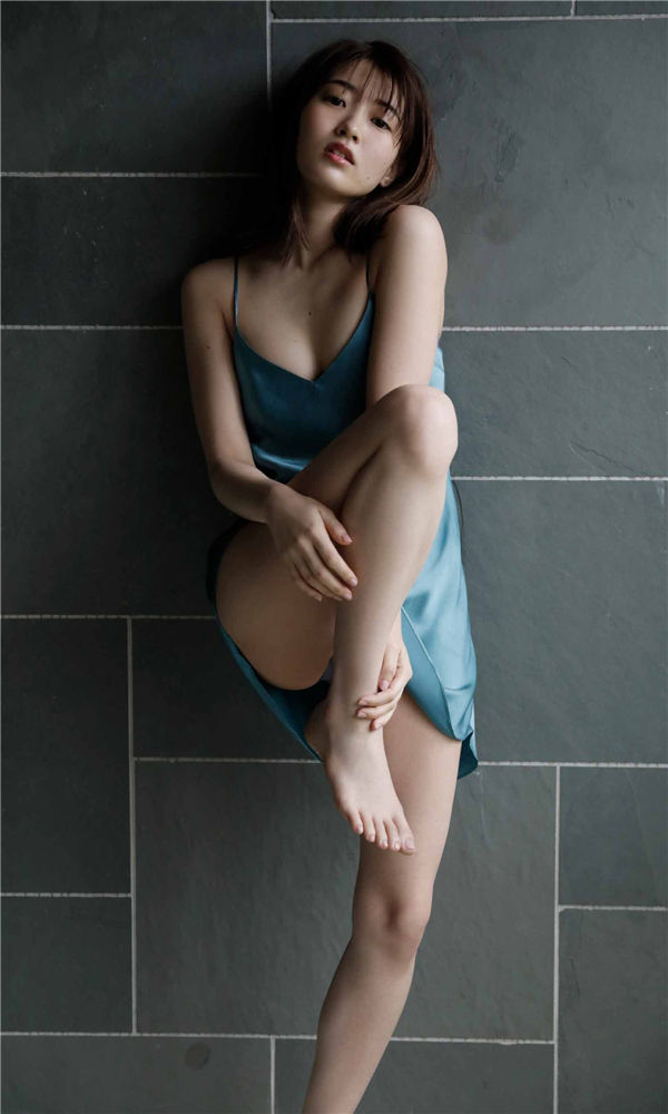 吉永亚由里写真集《ちびっこたちのヒロイン》高清全本[50P]