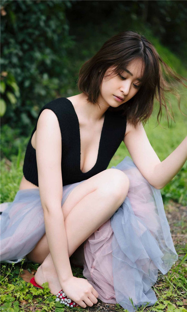 柳美稀写真集《真実と嘘。》高清全本[43P]