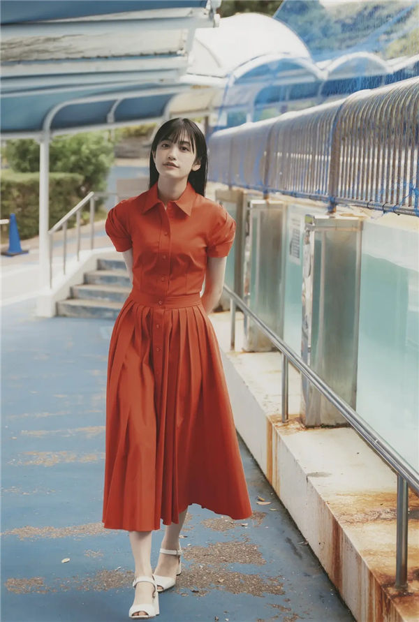 小泉萌香1ST写真集《きみやすみ》高清全本[123P]