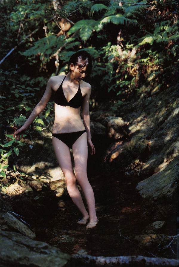 道重沙由美写真集《憧憬》高清全本[76P]