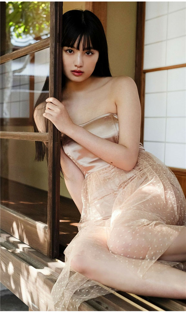 鹤嶋乃爱写真集《生まれながらにして女優。》高清全本[66P]