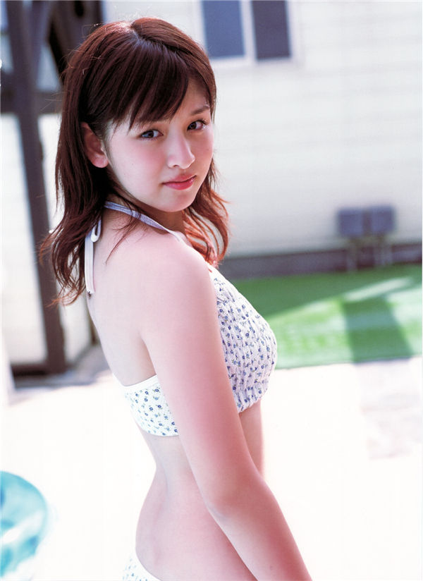 菅谷梨沙子1ST写真集《Risako》高清全本[88P]