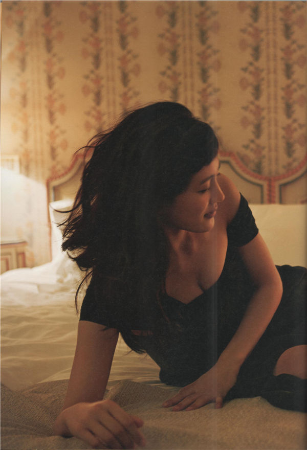 绫濑遥写真集《MOMENTO》高清全本[145P]