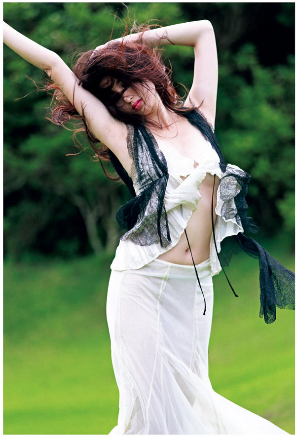 桥本爱实写真集《MANAMI BY KISHIN》高清全本[123P]