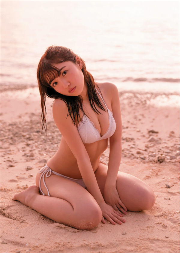 丰田萌绘1ST写真集《moRe》高清全本[86P]