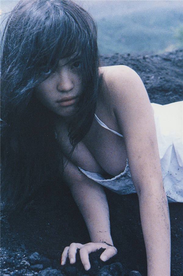 永井流奈写真集《Accidents Series 5》高清全本[89P][筱山纪信摄影]