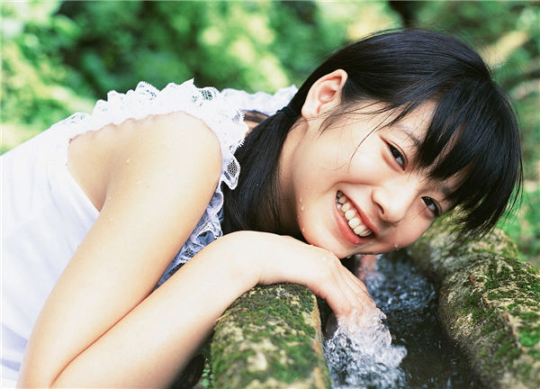 夏帆写真集《[YS Web] 2005.11 Vol.140 Kaho 夏帆 Original Smile-UNDERAGE!》高清全本[36P]