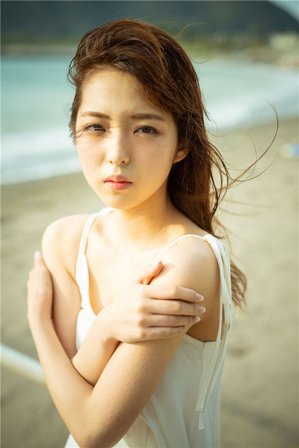 吉泽瑠莉花写真集《Last Lolita》高清全本[105P]