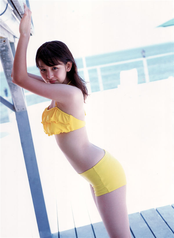 菅谷梨沙子1ST写真集《Risako》高清全本[88P]