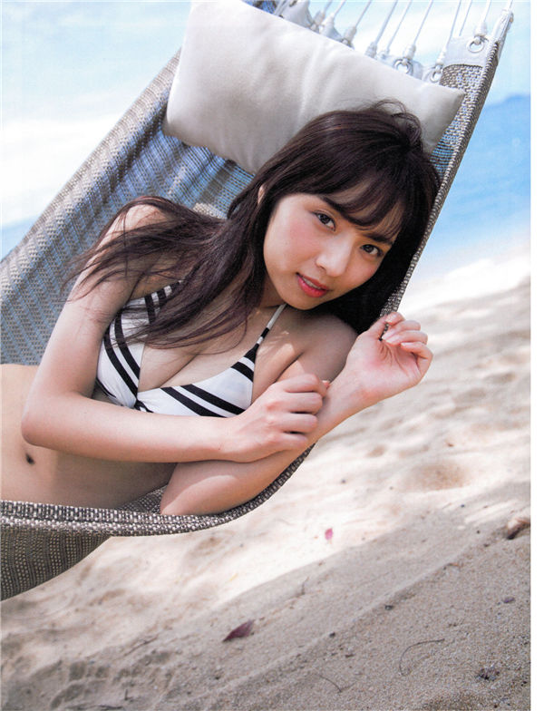 新内真衣写真集《どこにいるの?》高清全本[117P]