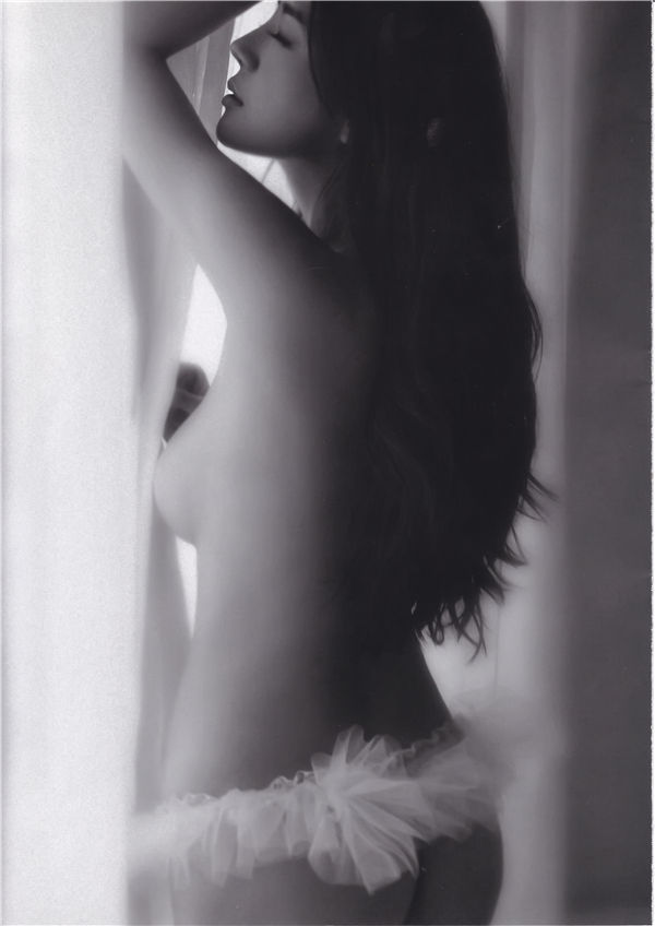 周韦彤写真集《Cica loves YOU！》高清全本[97P]