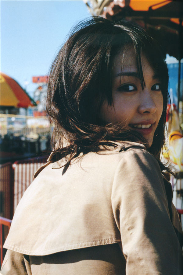 新垣结衣写真集《SHINCHO MOOK 月刊新垣结衣 SPECIAL》全本[116P]