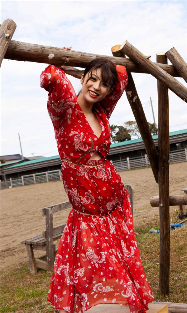 马场富美加写真集《WONDER WONDER WOMAN》高清全本[42P]