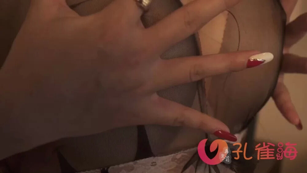 心妍小公主李妍曦喷血情趣内衣半脱近距离诱惑高清视频1080P[1v-189M-2min] - OK写真