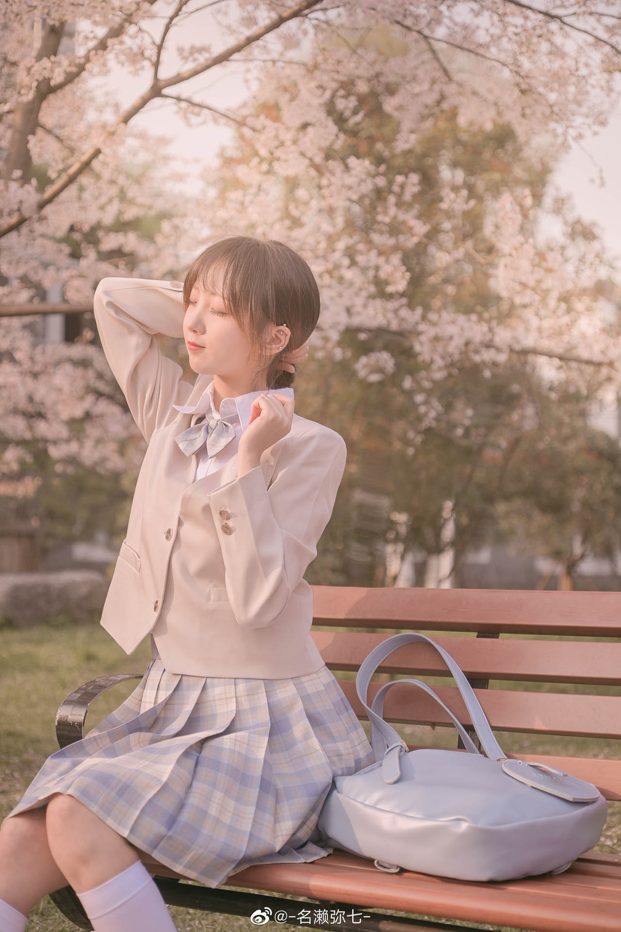 名赖弥七 - 全套13期+随包视频，大小1.73G - OK写真