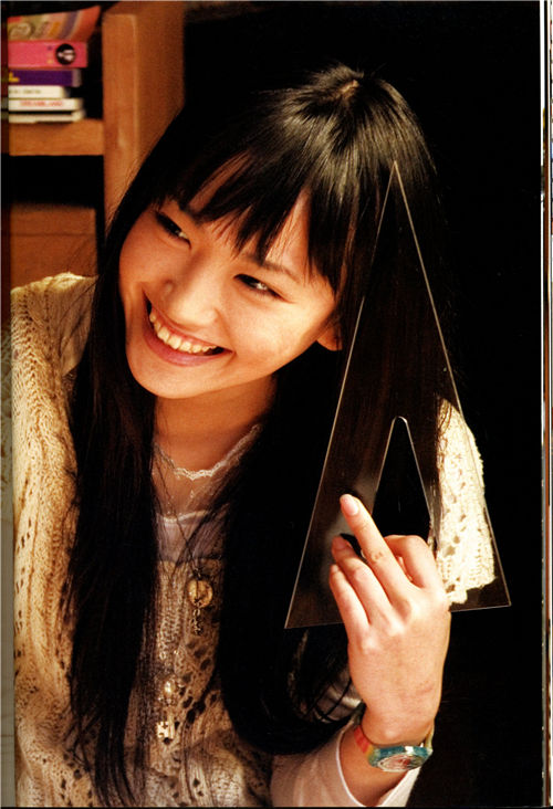 新垣结衣写真集《にっこり新垣結衣in恋するマドリ》高清全本[130P]