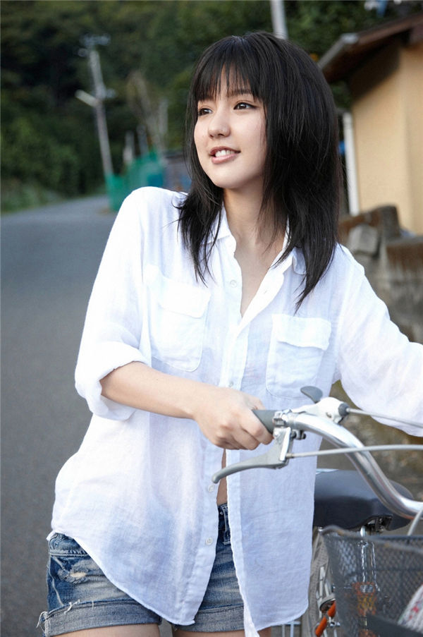 真野惠里菜写真集《[VYJ] No.105 2010 Special Version Erina Mano 真野恵里菜》高清全本[46P+2V]