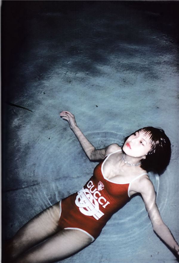 小野春菜写真集《SOMEWHERE》高清全本[128P]