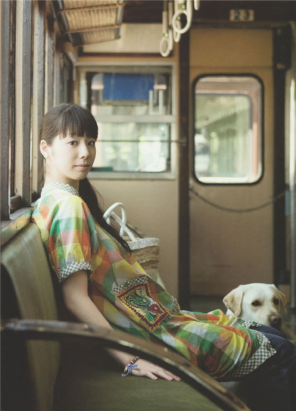 夏帆写真集《Breeze With Kinako》高清全本[125P]