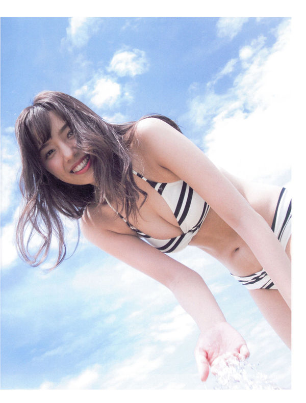 新内真衣写真集《どこにいるの?》高清全本[117P]