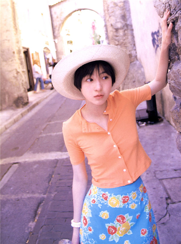 广末凉子写真集《H》高清全本[101P]