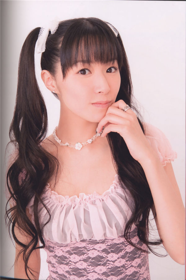 田中理恵写真集《彩リエ》高清全本[90P]