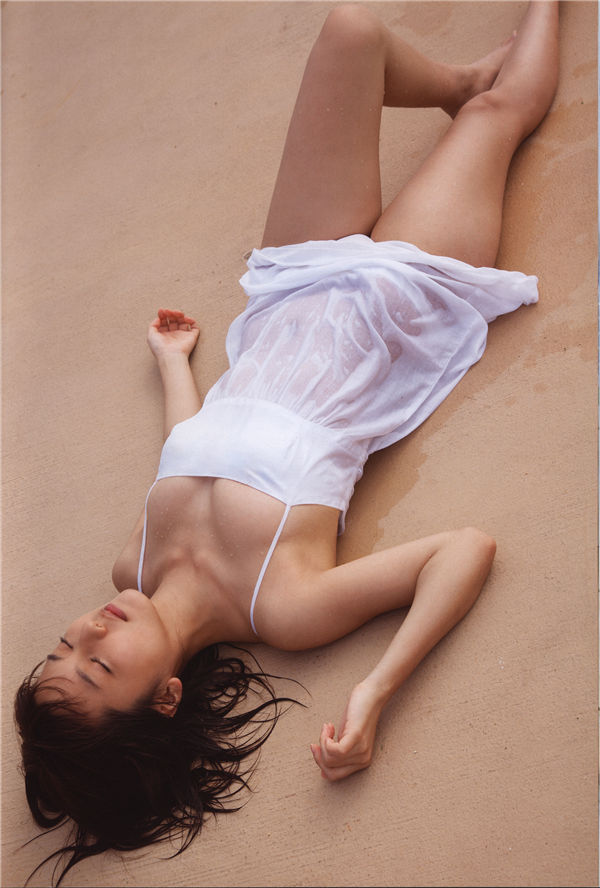 真野惠里菜写真集《MANO DATE》高清全本[103P]