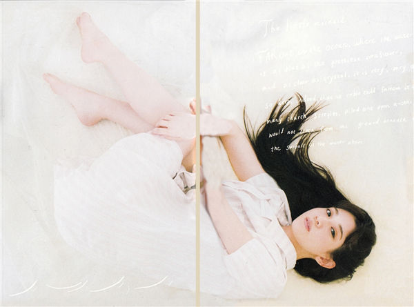 秋本帆华写真集《うたかたの夢》高清全本[60P+1V]