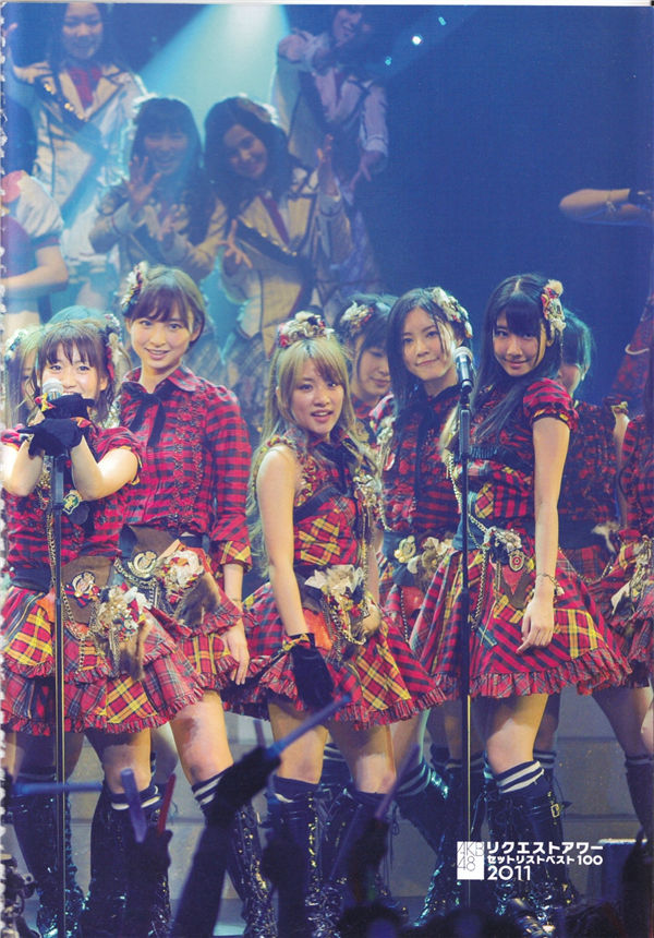 AKB48写真集《AKB48 Request hour Setlist Best 100 2011 Live》高清全本[150P]