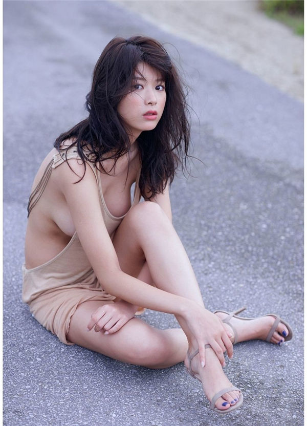 马场富美加写真集《ぜっぴん》高清全本[95P]