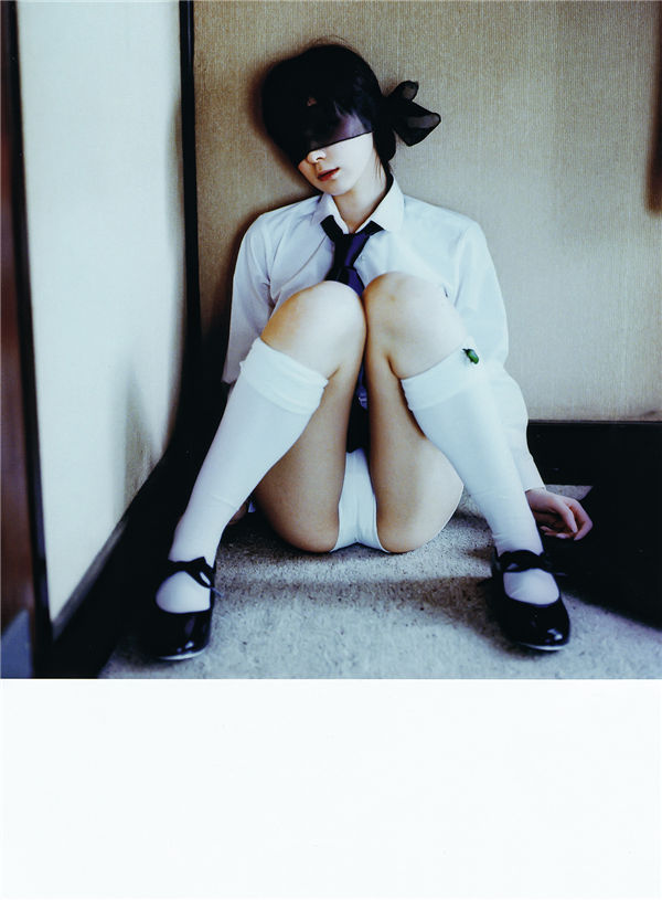 仲村美宇写真集《Real Fake Doll》高清全本[74P]