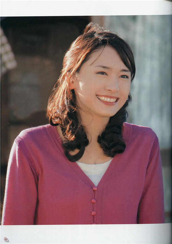 新垣结衣写真集《花水木电影画报》高清全本[68P]