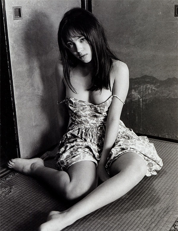 永井流奈写真集《天城淫行》高清全本[68P]