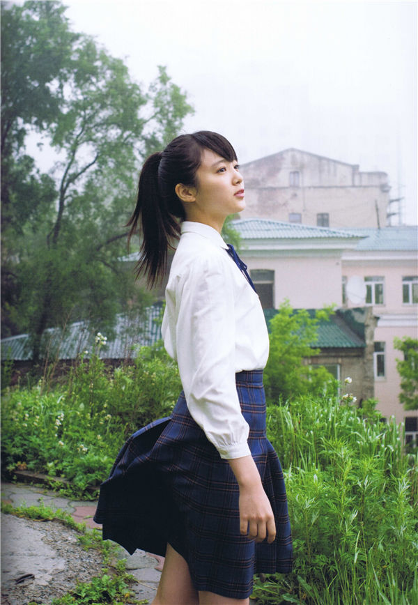 中山莉子1ST写真集《中山莉子の写真集。》高清全本[105P]