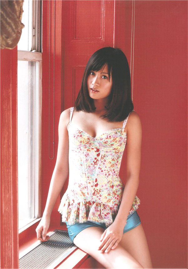 前田敦子写真集《ATSUKO》高清全本[132P]