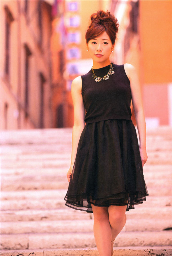 楠田亚衣奈写真集《くすくすくっすん》高清全本[126P]